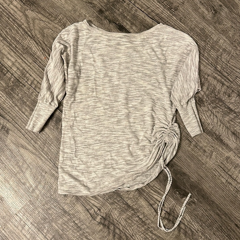 Express - light, synching sweater. Size XS. Light Grey.